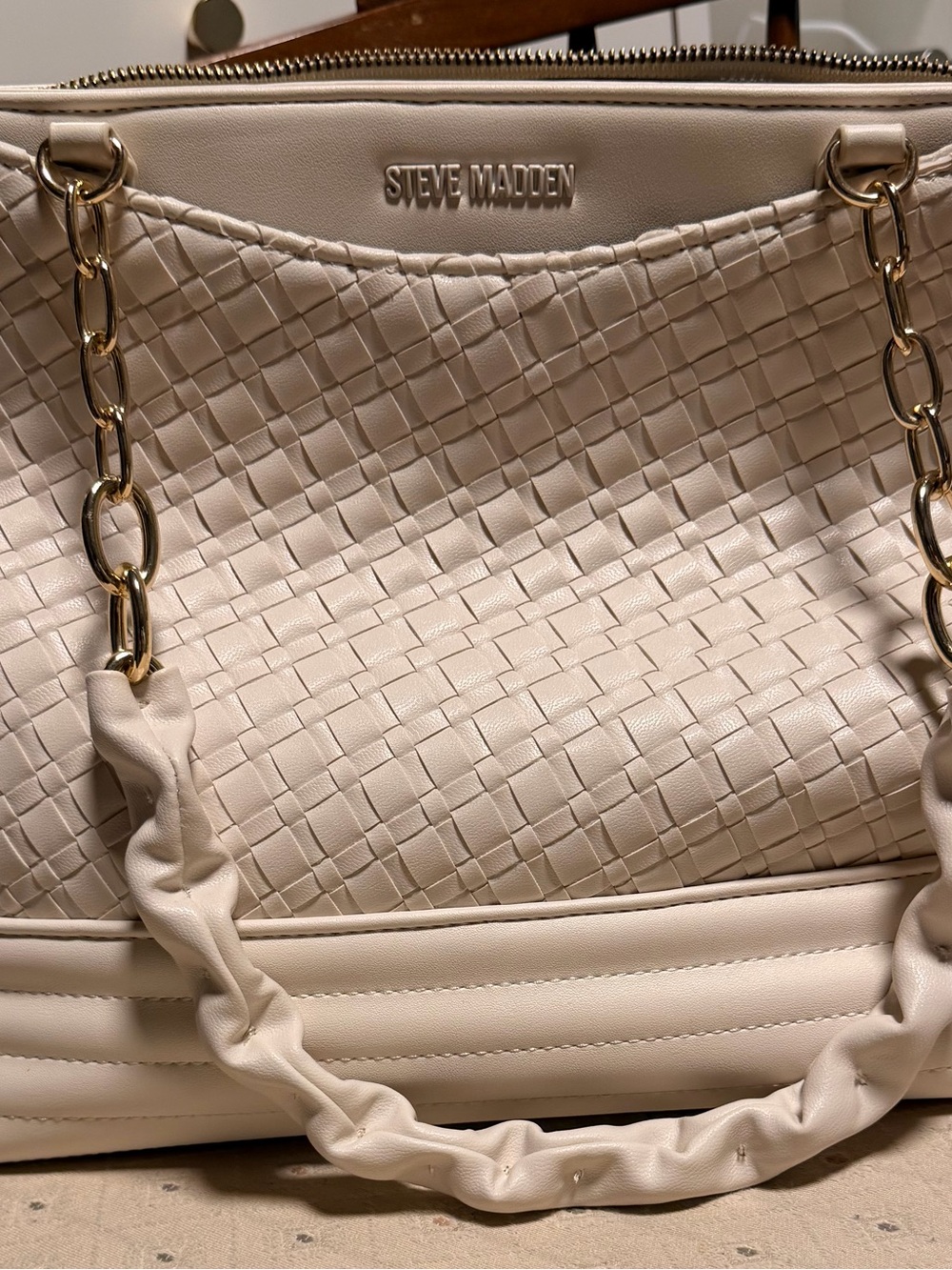 Steve Madden Cream Woven Shoulder Bag with Gold Chain Accents